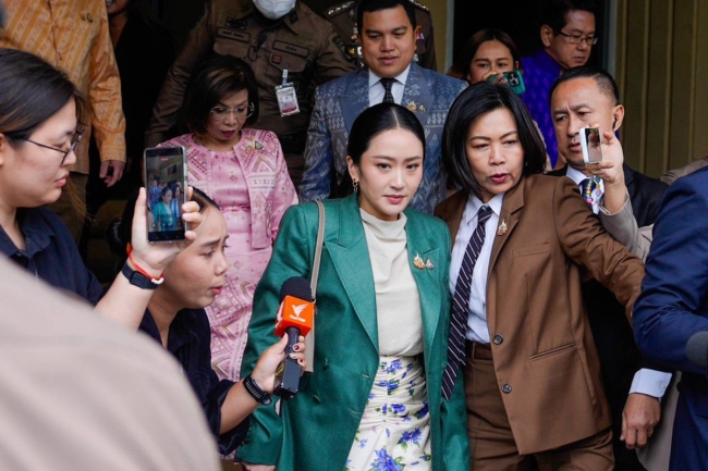 تايلند: تعليق مهام أصغر رئيسة وزراء