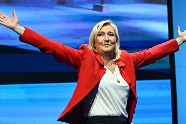 مداهمة مقر حزب لوبن في باريس