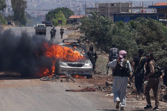 دمشق تدعو لضبط النفس وتعلن إجراءات عاجلة لوقف الاشتباكات في الجنوب