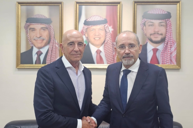 وزير الخارجية الأردني والمبعوث الأمريكي الخاص لسورية يبحثان تثبيت إيقاف إطلاق النار في السويداء