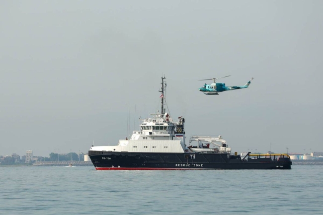 مناورات إيرانية – روسية واجتماعات تشمل الصين