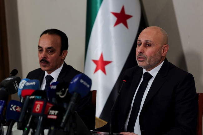 «التحقيق في الساحل السوري»: 1426 قتيلاً معظمهم مدنيون