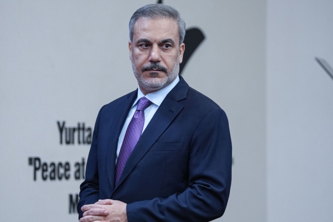 أردوغان يمهد لقمّة تجمعه بترامب وبوتين وزيلينسكي