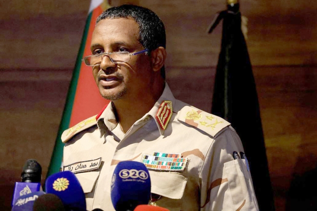 الانقسام السوداني يتعمق برئاسة وحكومة موازية