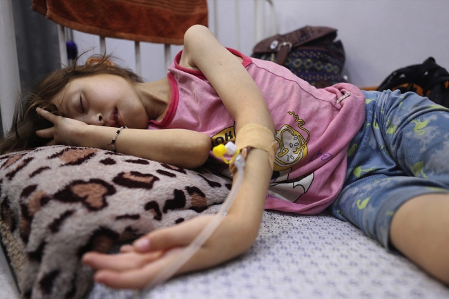 خلال أسابيع.. الإعلان عن نقل نحو 300 طفل من غزة إلى بريطانيا للعلاج