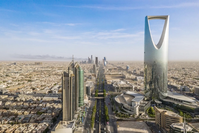 السعودية تُندد بقرار احتلال قطاع غزة: إمعان في ارتكاب جرائم التجويع