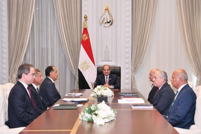 السيسي يوجه بوضع خريطة طريق للإعلام