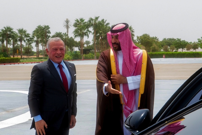 ولي العهد السعودي يبحث مع العاهل الأردني تطورات الأوضاع في الأراضي الفلسطينية