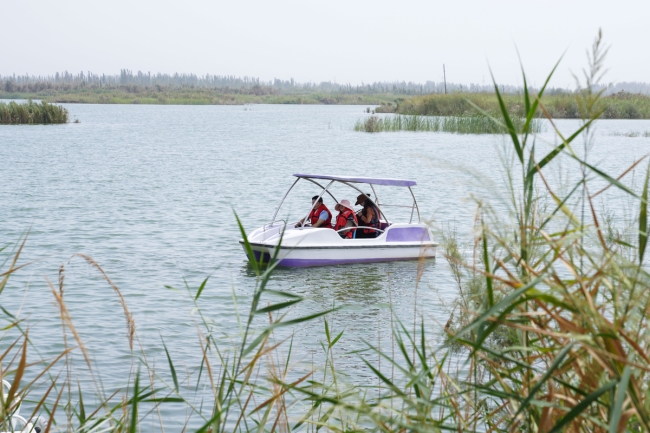 الصين تطرد سفناً فلبينية توغلت في البحر الجنوبي