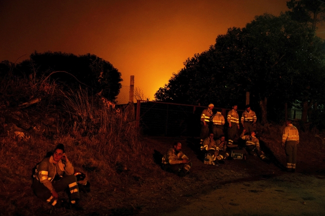 إسبانيا تحاول إخماد 14 حريقاً وسط موجة حارة