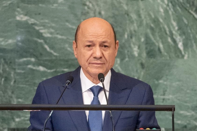 العليمي لغروندبرغ: مهمتكم وقف حرب اليمن لا إدارة أزمته