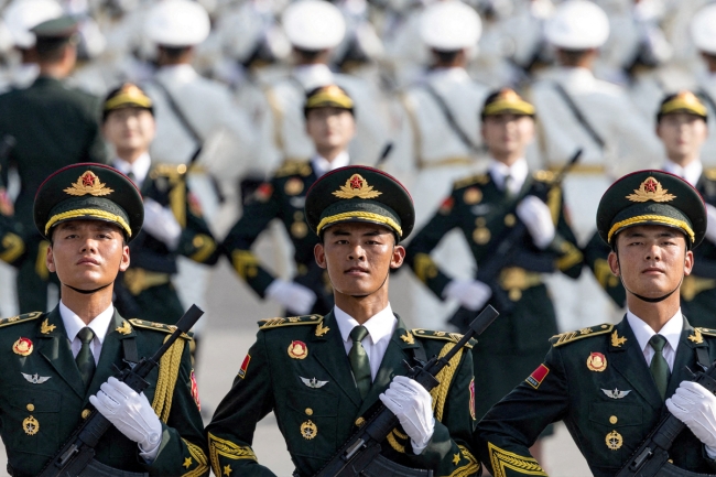 الصين: قمة وعرض عسكري ورسائل دبلوماسية وأمنية