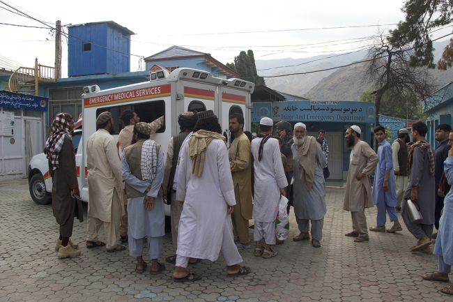 زلزال يضرب شرق أفغانستان ويخلّف أكثر من 800 قتيل وآلاف المصابين