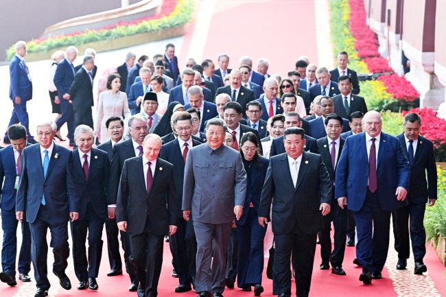 الصين تنفي اتهام ترامب بالتآمر على واشنطن مع موسكو وبيونغ يانغ