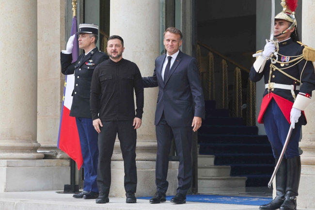 روسيا قضمت دونيتسك و26 دولة ستنشر قوات بأوكرانيا