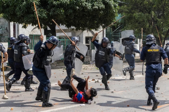 نيبال: الجيش يتحرك لاحتواء الاضطرابات