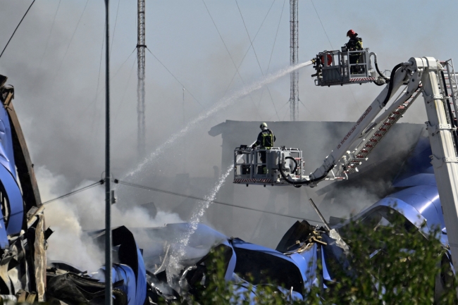أوكرانيا تطلب مظلة جوية… وبولندا تدعو «الناتو» لتعزيز الردع