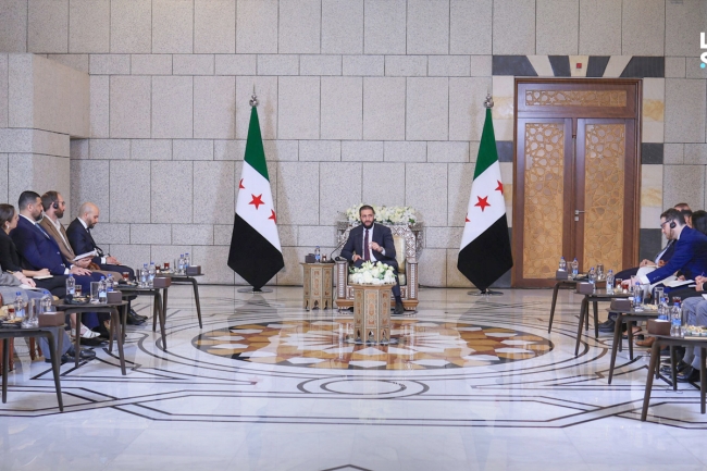واشنطن تستقبل أول وزير سوري منذ ربع قرن… والشرع يمهّد لاتفاقات متتالية مع إسرائيل