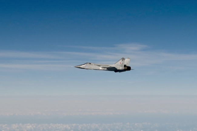 مقاتلة روسية تحلق فوق البلطيق وتستنفر «الناتو»