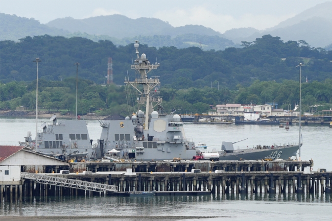 ترامب يوسّع معركة الكاريبي ويتجاهل الحوار