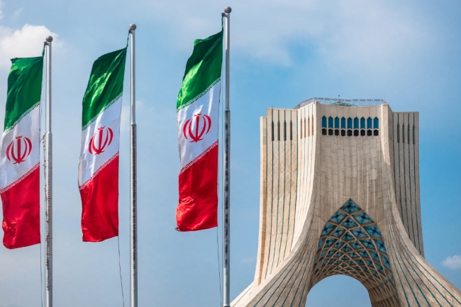 إيران تستدعي سفراءها في بريطانيا وفرنسا وألمانيا