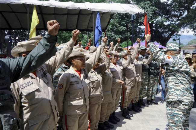 ترامب يلوّح بعمليات برية ضد «تجار المخدرات» بعد ضربات بحرية