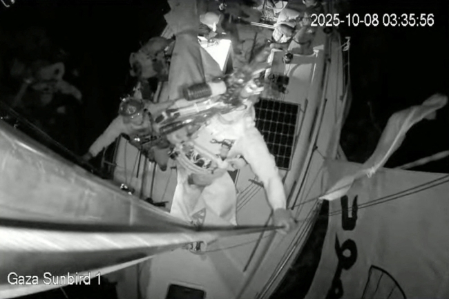 تحالف أسطول الحرية: جيش الاحتلال هاجم قواربنا