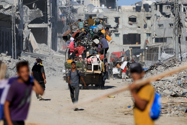 إسرائيل تقلص عدد شاحنات المساعدات إلى غزة