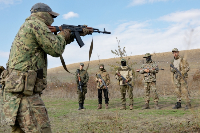 جولة ضغوط أميركية جديدة على زيلينسكي للقبول بـ «شروط بوتين»