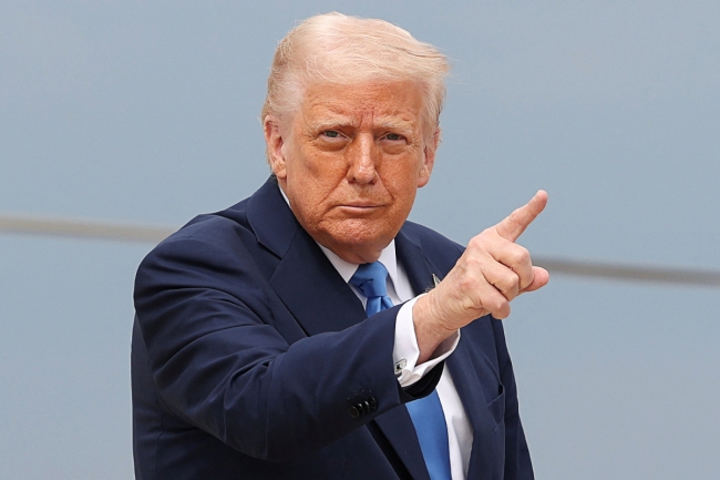 ترامب يفكر في استهداف منشآت الكوكايين داخل فنزويلا