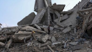 «الاحتلال» يُعيد جثامين 30 فلسطينياً إلى قطاع غزة