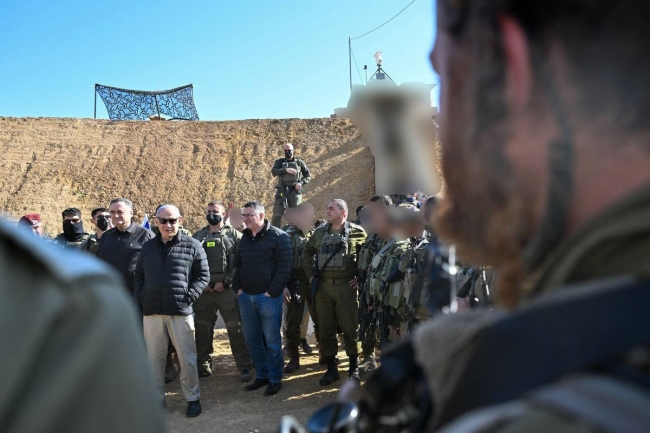 رئيس الوزراء الإسرائيلي يزور المنطقة العازلة في سورية