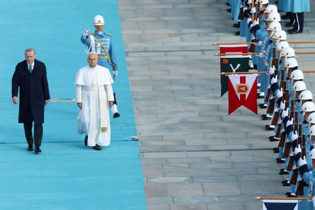 بابا الفاتيكان يدعو من أنقرة إلى عدم الاستسلام للصراعات العالمية الراهنة