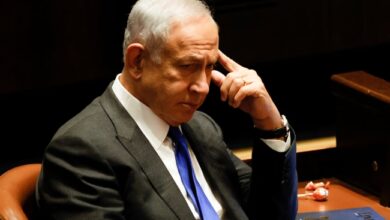 نتنياهو يتقدم بطلب عفو رئاسي وينفي تهم الفساد