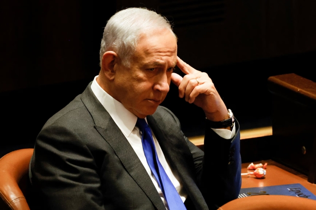 نتنياهو يتقدم بطلب عفو رئاسي وينفي تهم الفساد