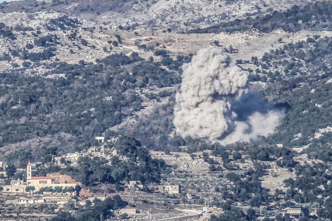 إسرائيل تشنّ غارات مكثفة على مناطق شمال نهر الليطاني في جنوب لبنان