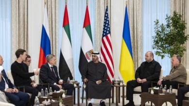 رئيس الإمارات يلتقي رؤساء الوفود المشاركة في المحادثات الثلاثية بشأن الأزمة الأوكرانية